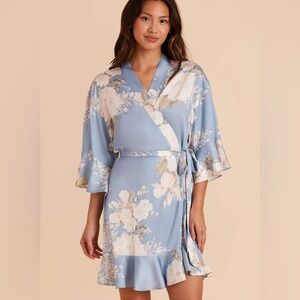 Birdy Grey Kenny Floral Ruffle Robe
Dusty Blue Romantic Bouquet XS / S